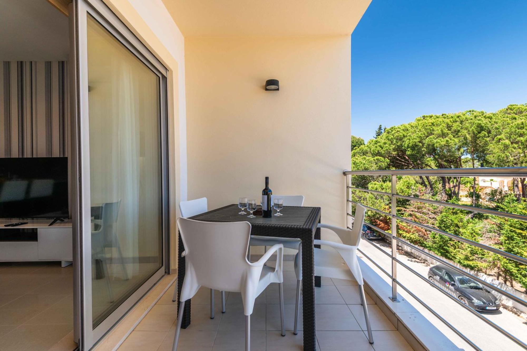 Apartamento T2 Eucalipto 2A Olhos de Agua  Bagian luar foto