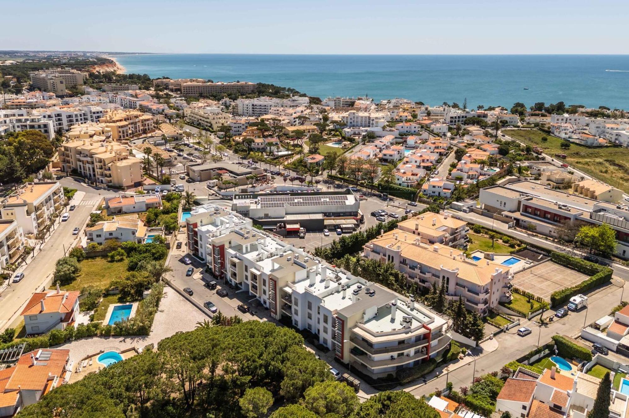 Apartamento T2 Eucalipto 2A Olhos de Agua  Bagian luar foto