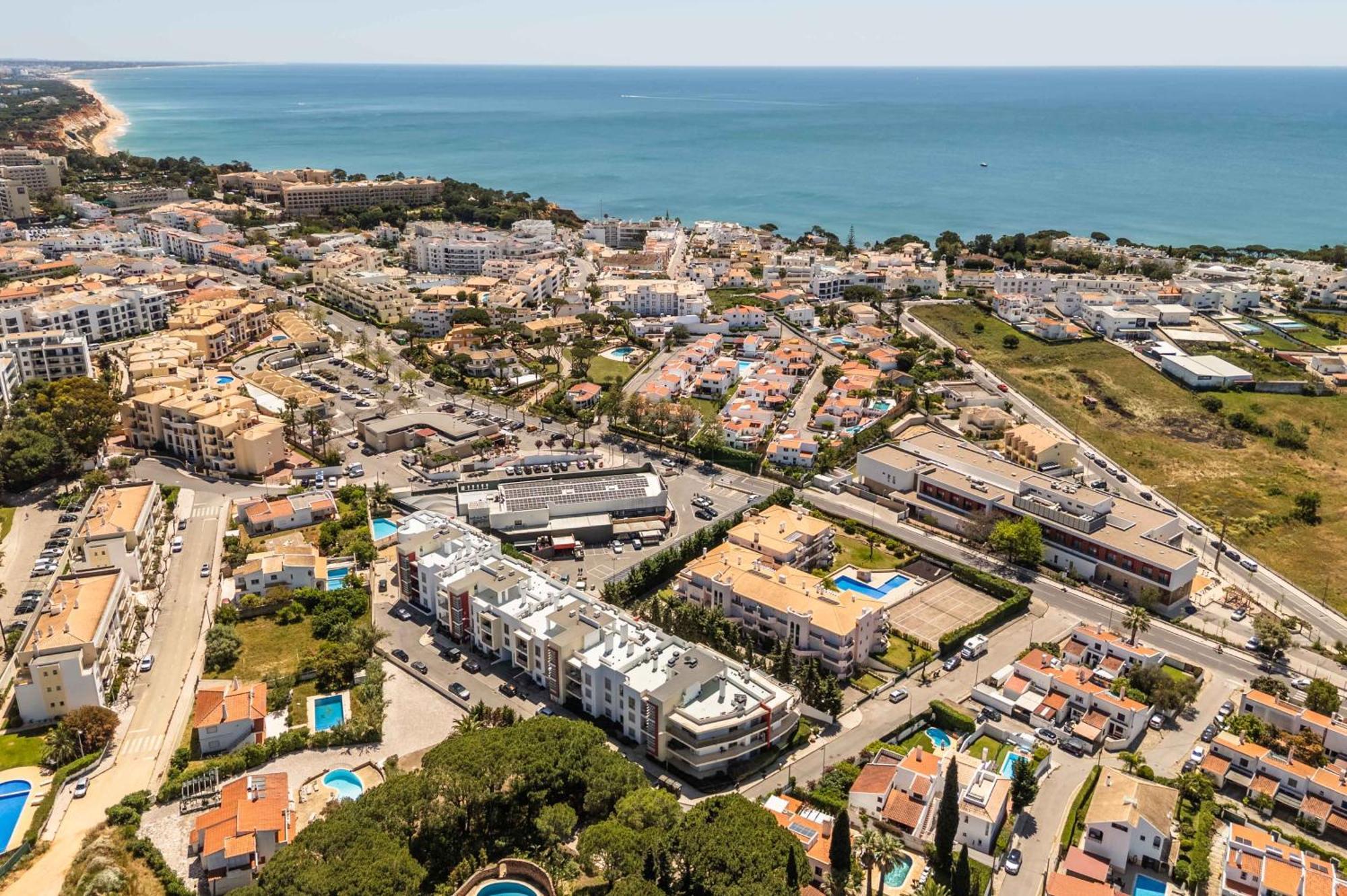 Apartamento T2 Eucalipto 2A Olhos de Agua  Bagian luar foto